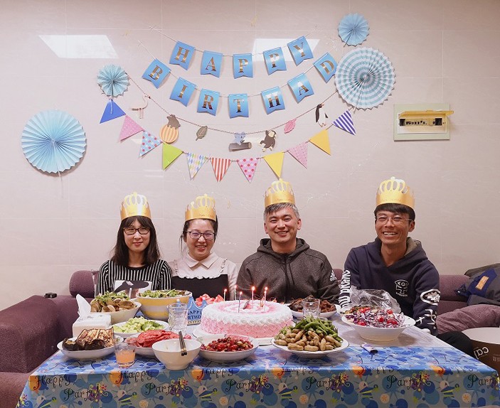 感谢有你 携手同行——员工生日会